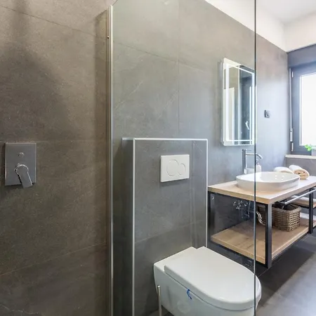 Beautiful Stefany With Pool In Porec