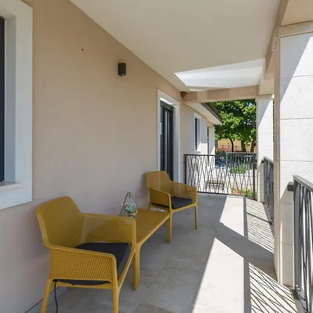 Beautiful Stefany With Pool In Porec *