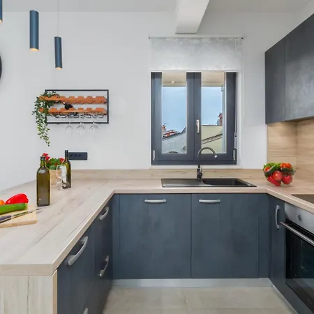 Beautiful Stefany With Pool In Porec Vila *