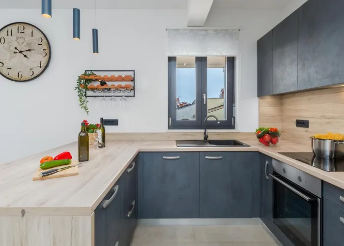 Beautiful Stefany With Pool In Porec Vila *